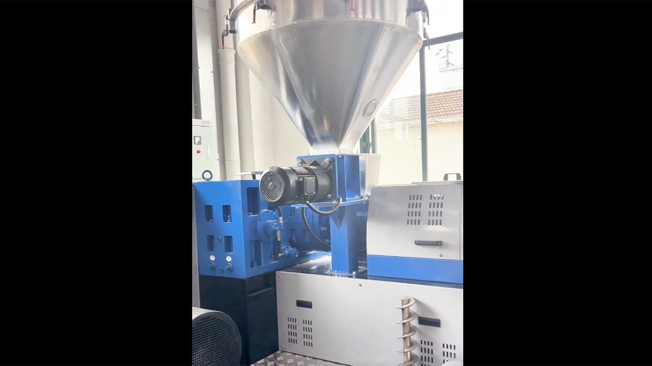 Granulación de teñido tpu